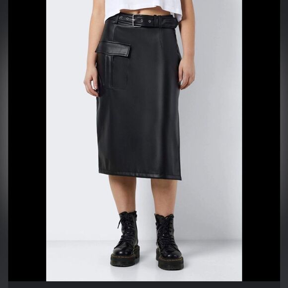 Noisy May Paula Cargo Faux Leather Midi Skirt size large NWOT - Picture 1 of 6